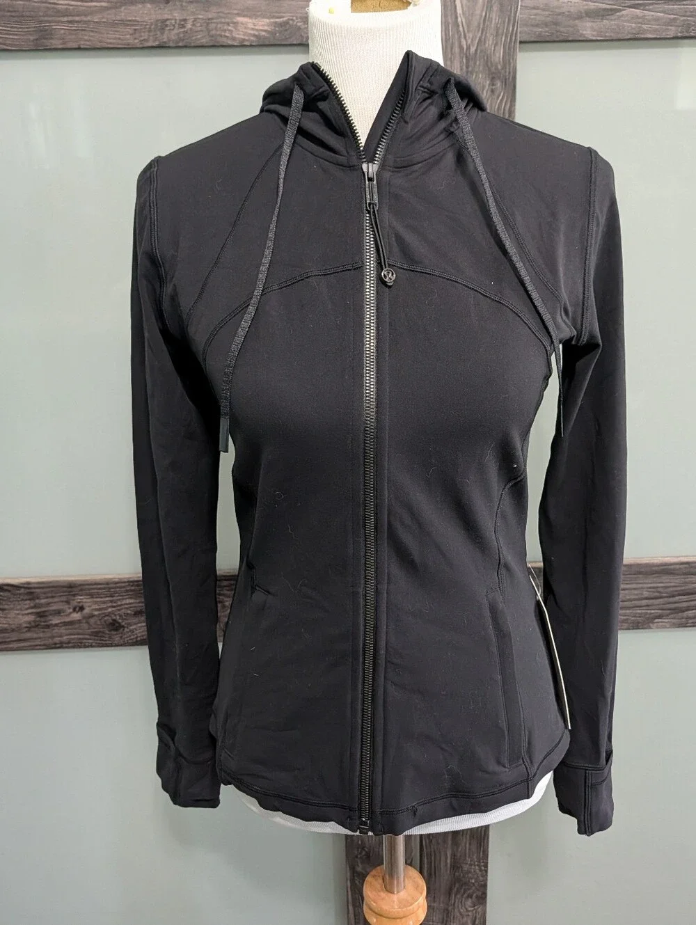Lululemon Hooded Define Jacket *Nulu  Embroidery Sleeve